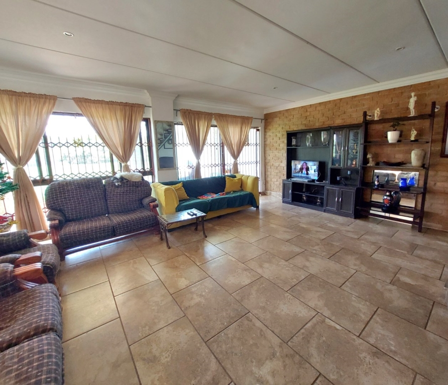 Commercial Property for Sale in Zoutpansdrift North West